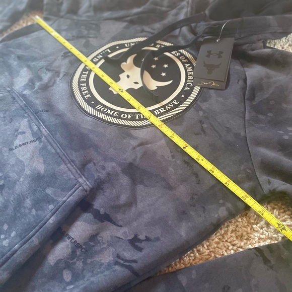 Men’s Project Rock SM Veteran Hoodie - Picture 10 of 10